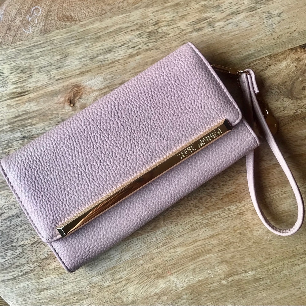 Steve Madden Wristlet